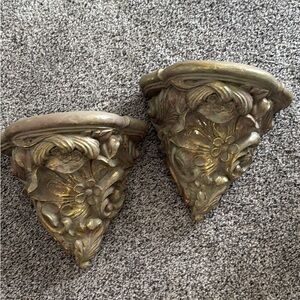 Elegant Gold Wall Shelf Set